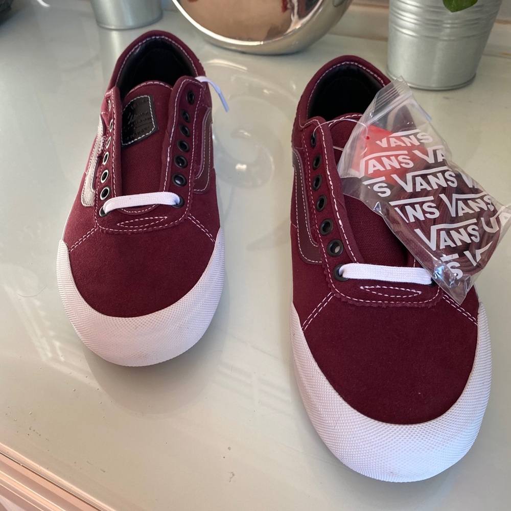 NIB Van’s Chima Pro 2 - Men’s Size 9.5